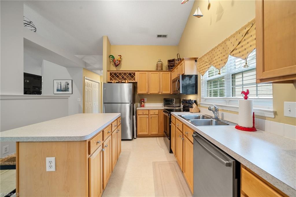 4800 Corinthian Way, Greensboro, North Carolina image 10