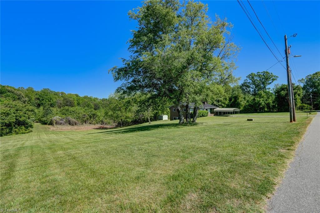 159 Honeysuckle Lane, Reidsville, North Carolina image 3