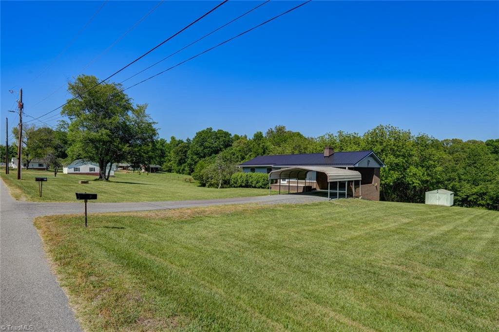 159 Honeysuckle Lane, Reidsville, North Carolina image 2