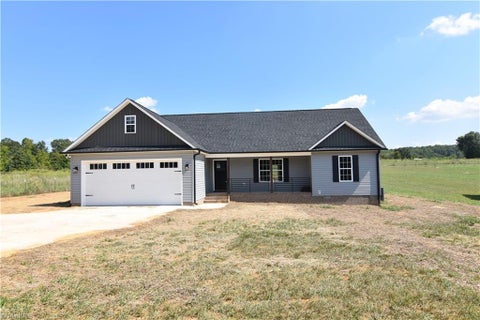 Homes For Sale - 311 Cedar Lodge Road<br/> Thomasville, NC 27360