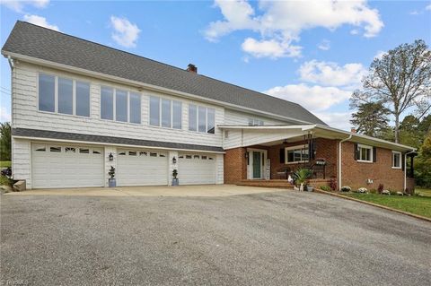 A home in Kernersville