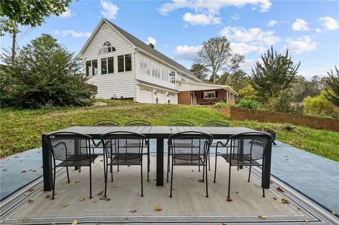 A home in Kernersville