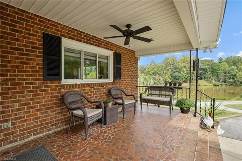 A home in Kernersville