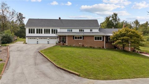 A home in Kernersville