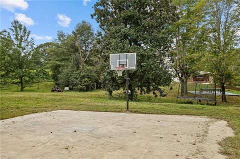 A home in Kernersville