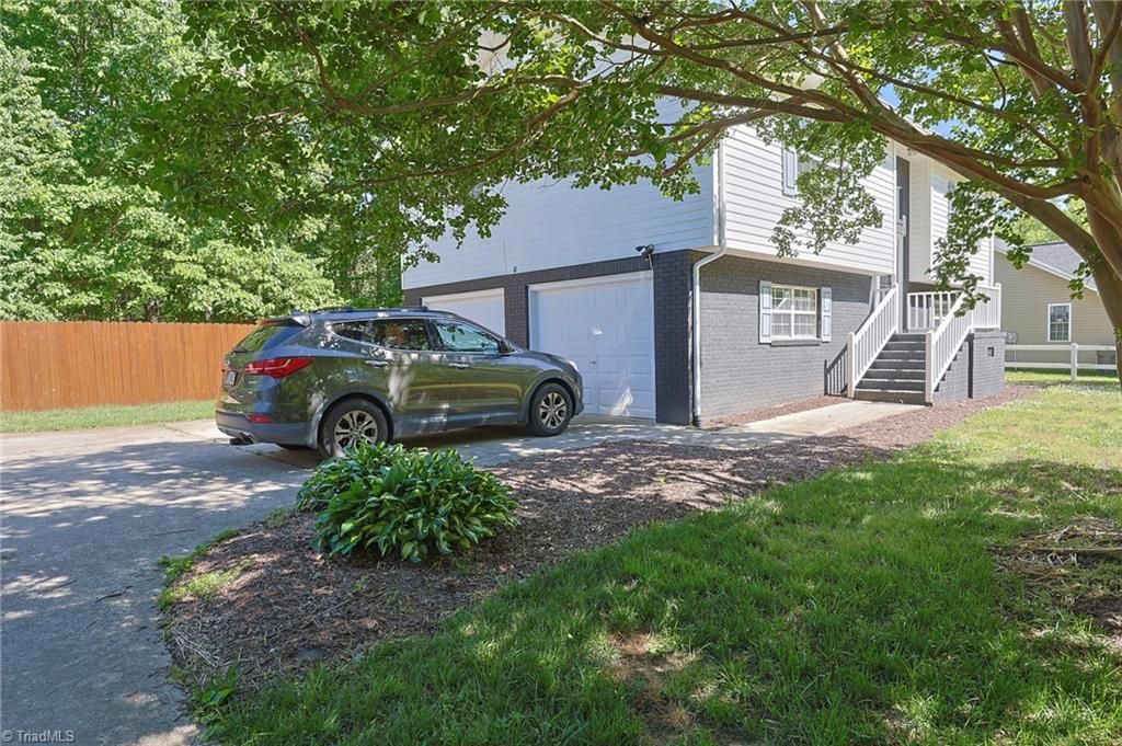 Photo of 1474 Sherwood Drive, Reidsville, NC 27320 (MLS # 1217988)