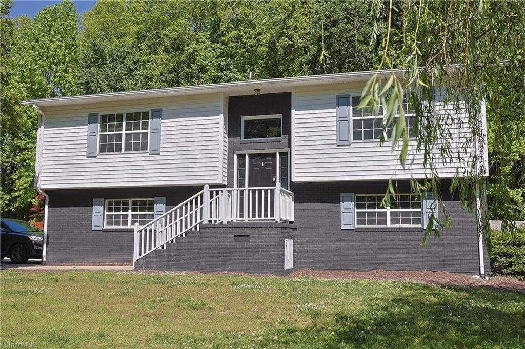 Photo of 1474 Sherwood Drive, Reidsville, NC 27320 (MLS # 1217988)