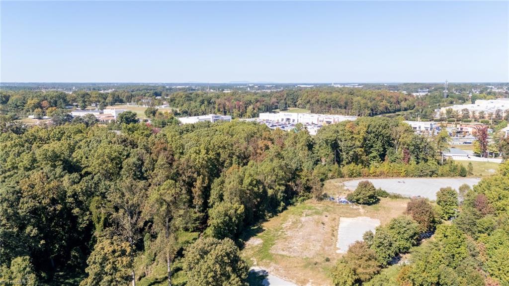 4529 W Wendover Avenue