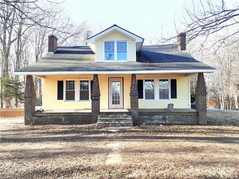 Homes For Sale - 2444 N Stokes School Road<br/> Danbury, NC 27016