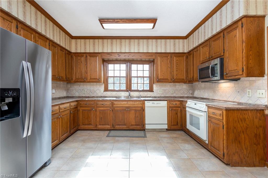 4813 Carlson Valley Road