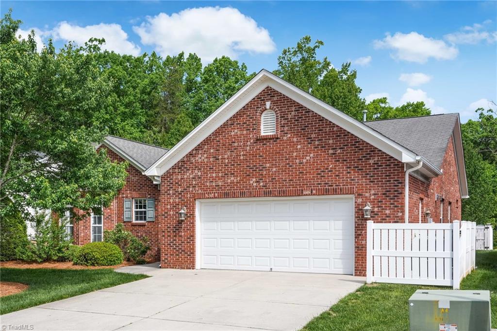 205 Heritage Hill Drive