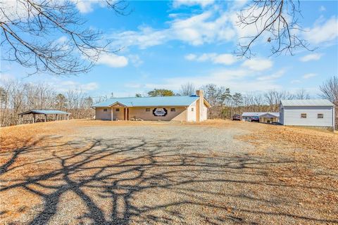 Mobile Home For Sale - 1050 Smurf Road<br/> Danbury, NC 27016
