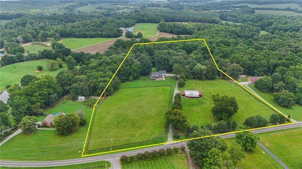 Photo of 325 Buck Seaford Road, Mocksville, NC 27028 (MLS # 1230360)