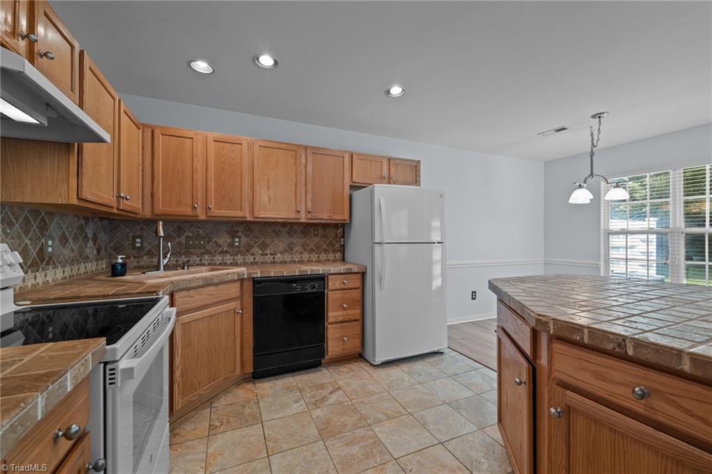 6361 Double Eagle Drive, Whitsett, North Carolina image 16