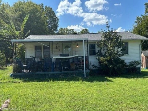 Homes For Sale - 4810 Archdale Road<br/> Trinity, NC 27370