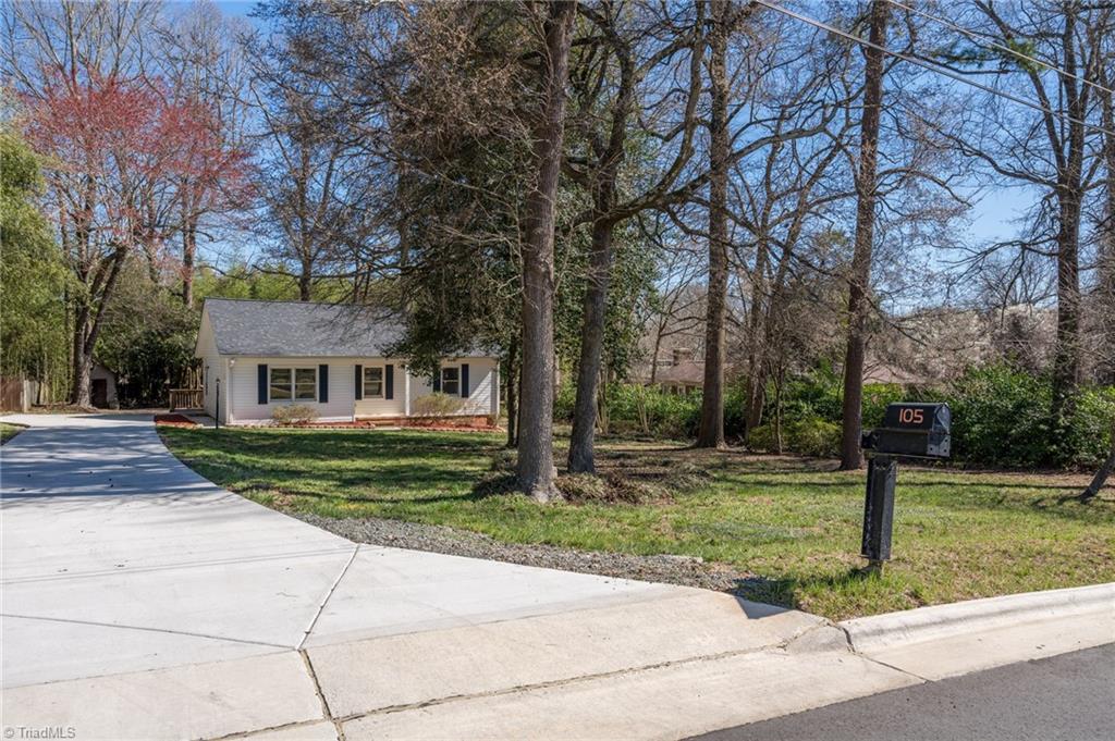 Photo 5 of 41 of 105 Debanne Road house