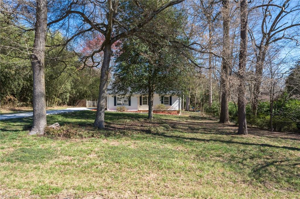 Photo 35 of 41 of 105 Debanne Road house