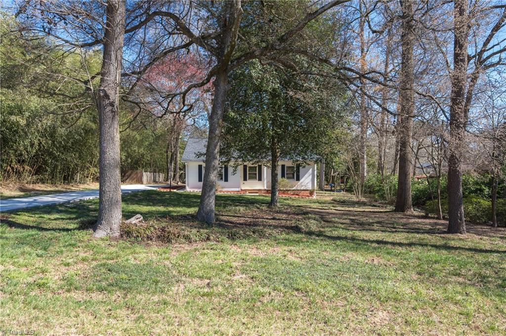 Photo 34 of 41 of 105 Debanne Road house