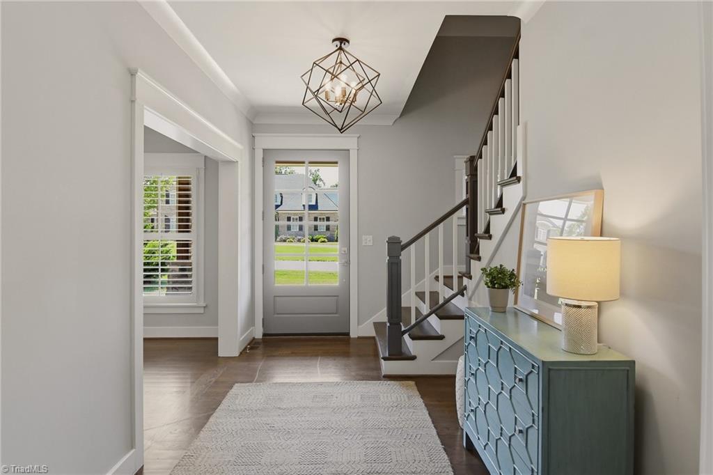 527 Lissara Lodge Drive