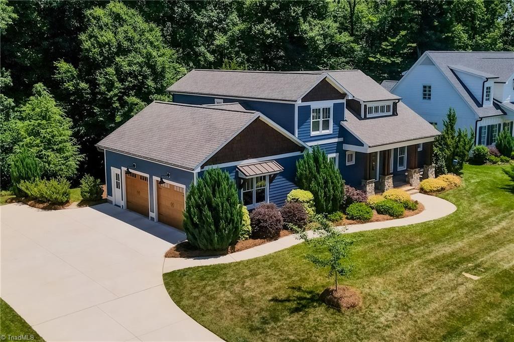 527 Lissara Lodge Drive