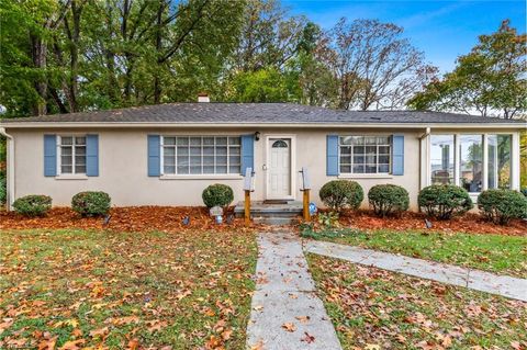 Homes For Sale - 6110 James Street<br/> Forsyth County, Clemmons, NC 27012