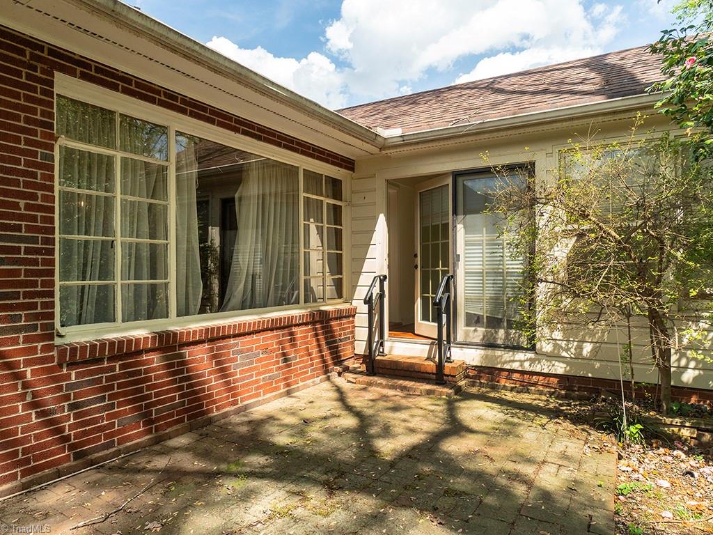 1119 W Cornwallis Drive, Greensboro, North Carolina image 34