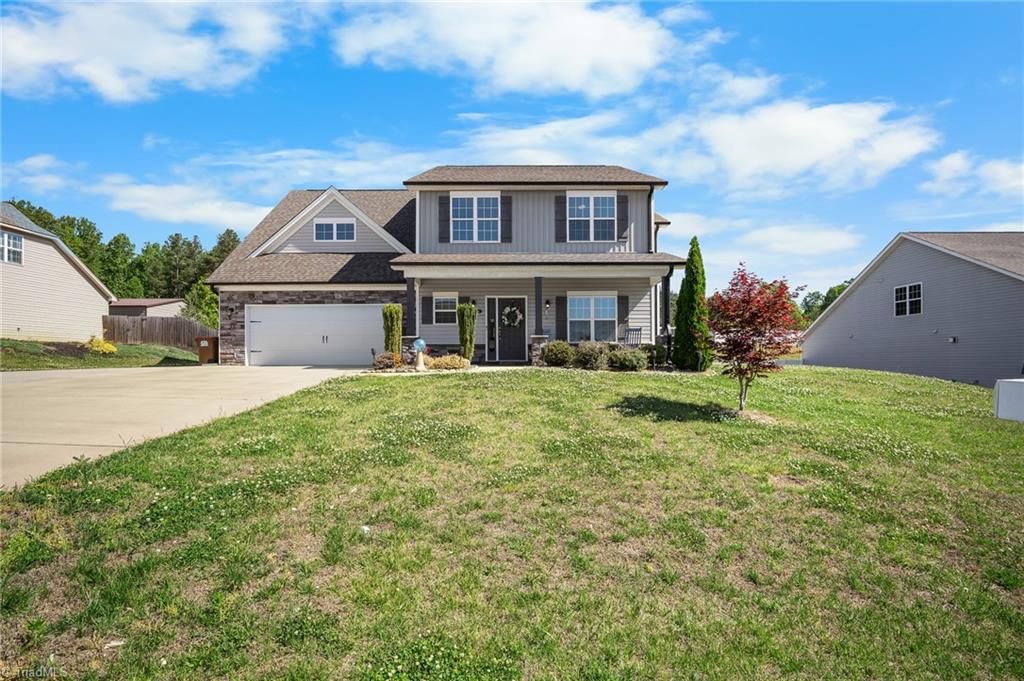 Photo of 204 Montreat Drive, Lexington, NC 27295 (MLS # 1219290)