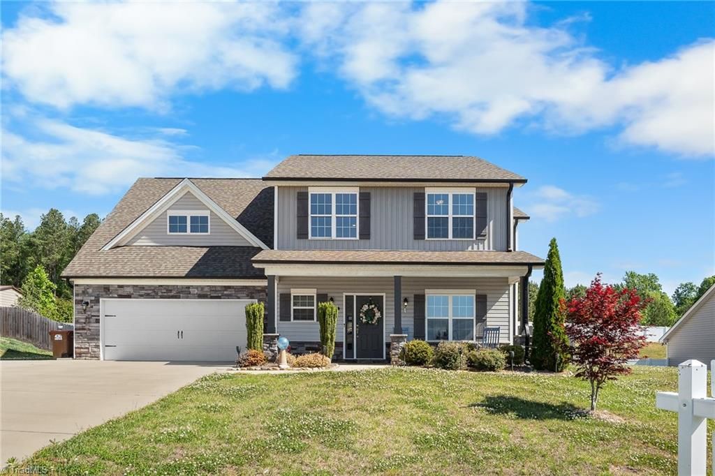 Photo of 204 Montreat Drive, Lexington, NC 27295 (MLS # 1219290)