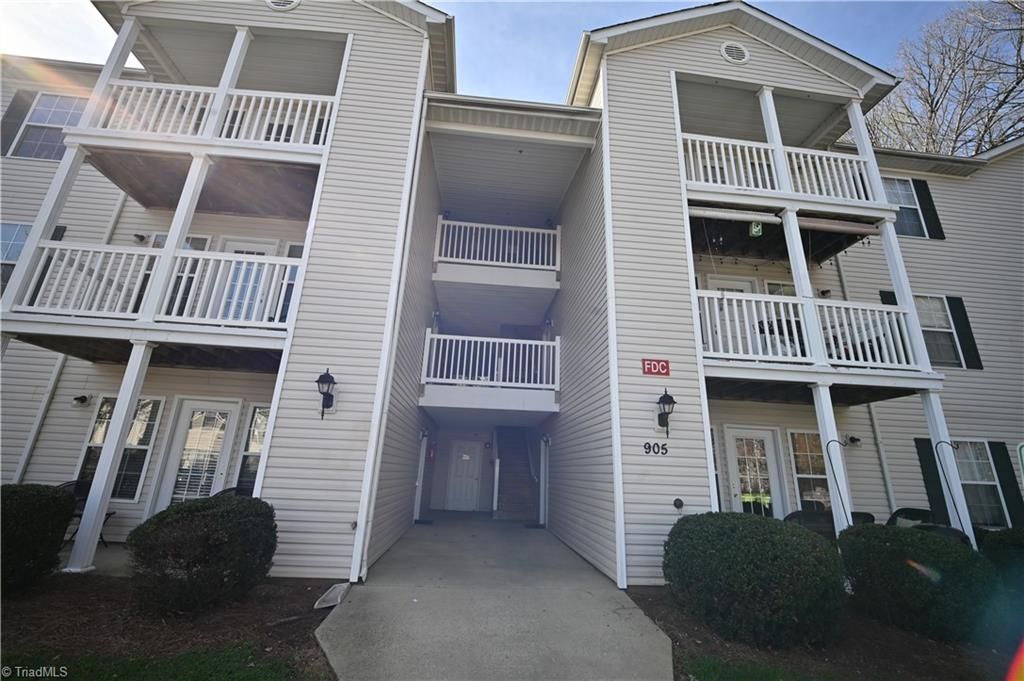 Photo of 905 Hanahan Court #2A, Greensboro, NC 27409 (MLS # 1210770)