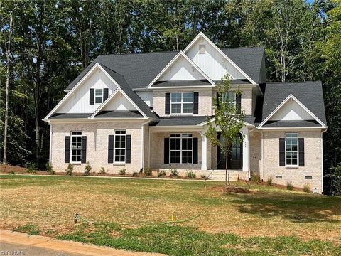 Homes For Sale - 834 Montrachet Court<br/> Forsyth County, Lewisville, NC 27023