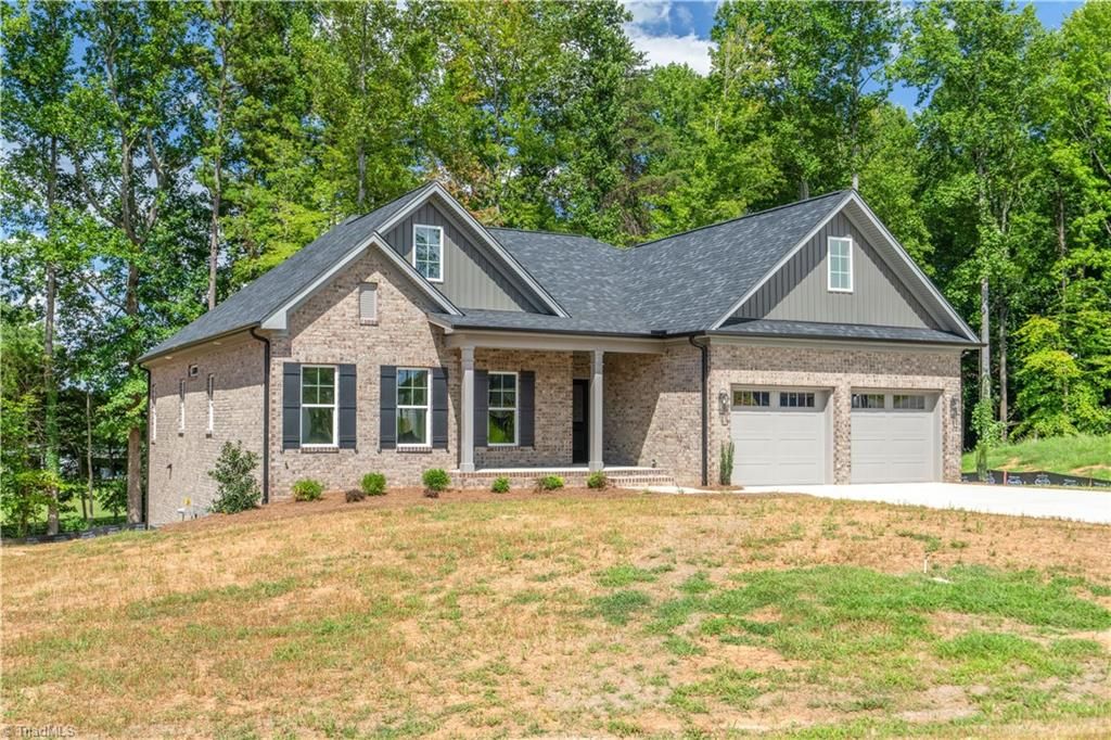 Photo of 278 Vine Ridge Drive, Winston-Salem, NC 27127 (MLS # 1124930)