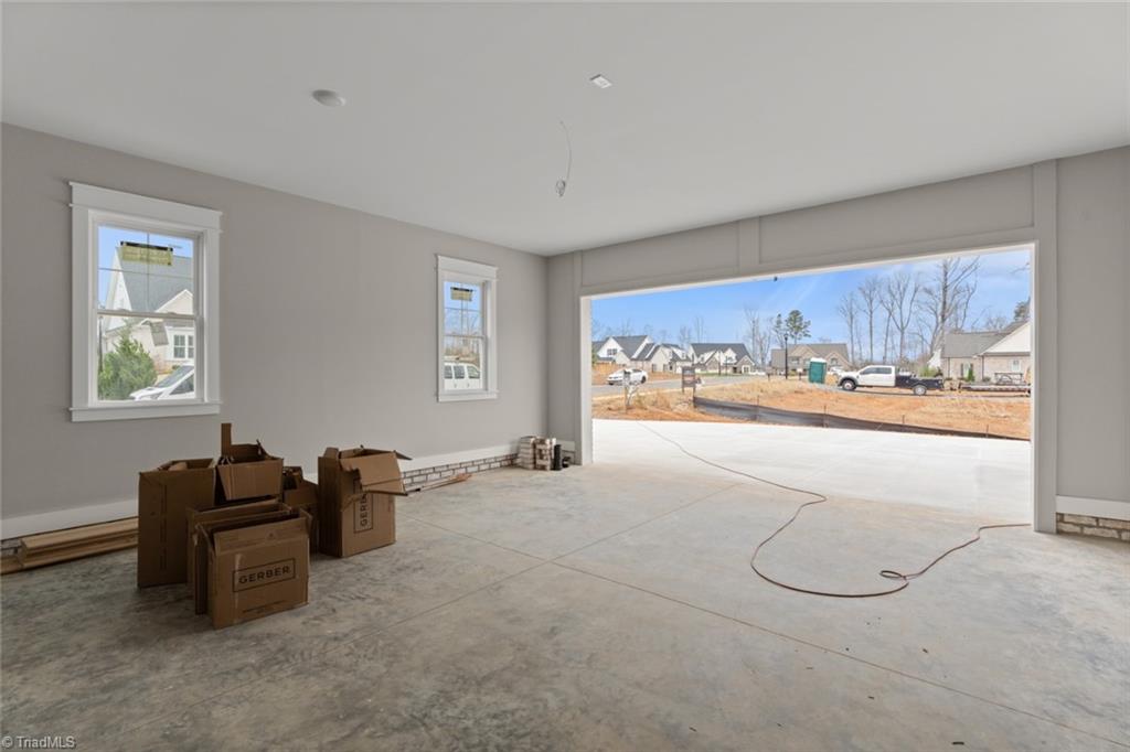 Winston-Salem, North Carolina 27106, United States, 4 Bedrooms Bedrooms, ,4 BathroomsBathrooms,Residential,Active,53345