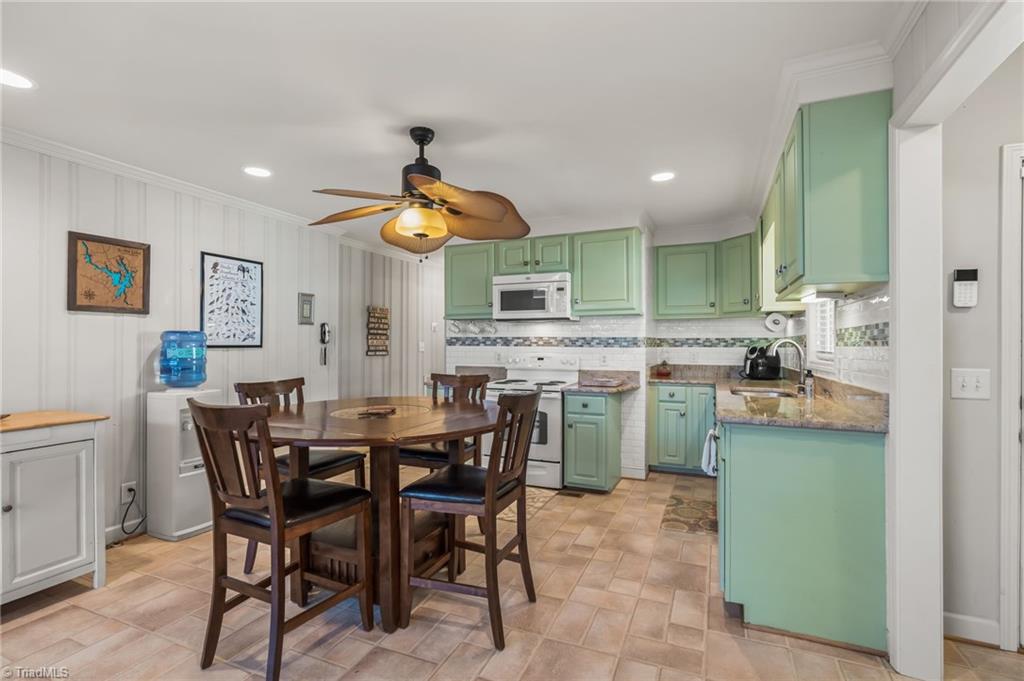 592 Shoreline Road, New London, North Carolina image 11