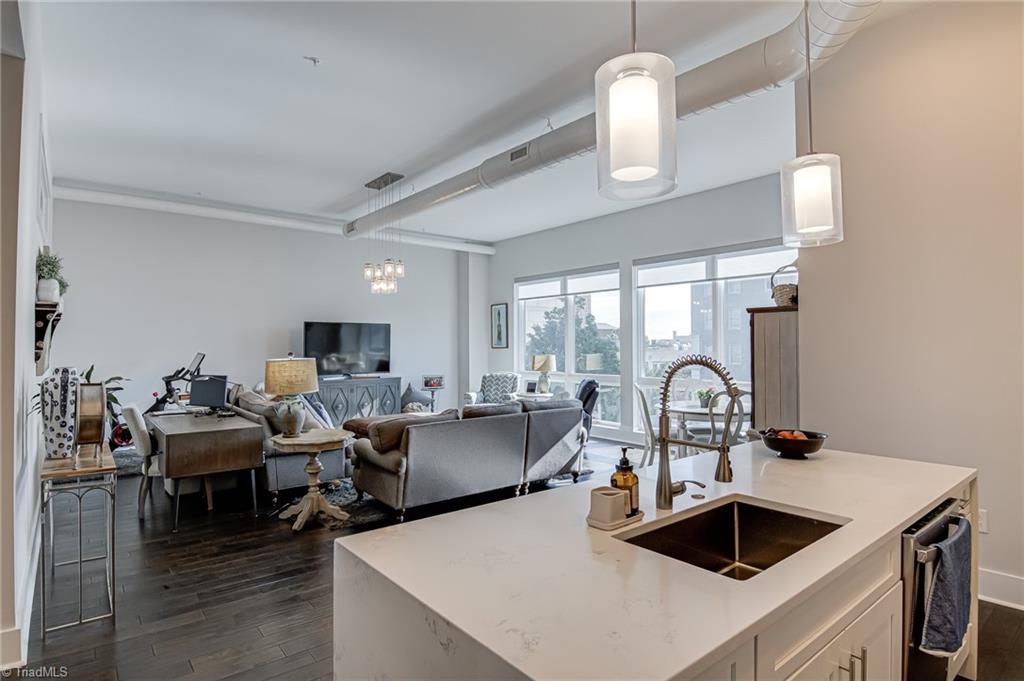 Winston-Salem, North Carolina 27101, United States, 2 Bedrooms Bedrooms, ,2 BathroomsBathrooms,Residential,Active,122058