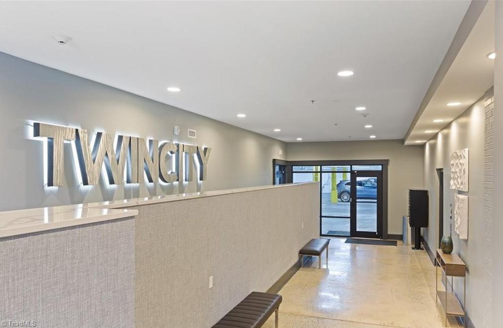 Winston-Salem, North Carolina 27101, United States, 2 Bedrooms Bedrooms, ,2 BathroomsBathrooms,Residential,Active,122058