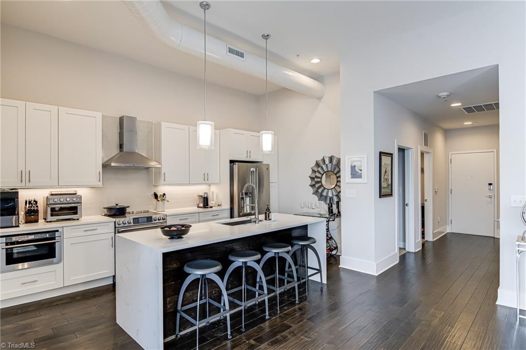 Winston-Salem, North Carolina 27101, United States, 2 Bedrooms Bedrooms, ,2 BathroomsBathrooms,Residential,Active,122058