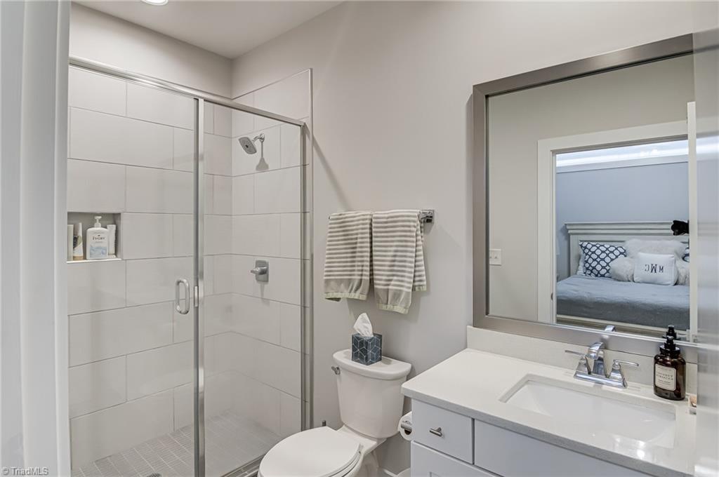 Winston-Salem, North Carolina 27101, United States, 2 Bedrooms Bedrooms, ,2 BathroomsBathrooms,Residential,Active,122058