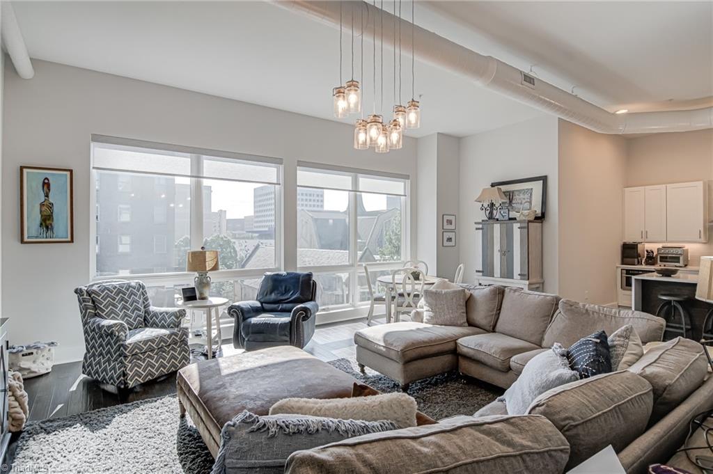 Winston-Salem, North Carolina 27101, United States, 2 Bedrooms Bedrooms, ,2 BathroomsBathrooms,Residential,Active,122058