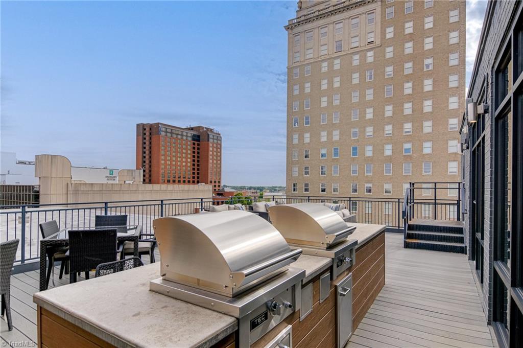 Winston-Salem, North Carolina 27101, United States, 2 Bedrooms Bedrooms, ,2 BathroomsBathrooms,Residential,Active,122058