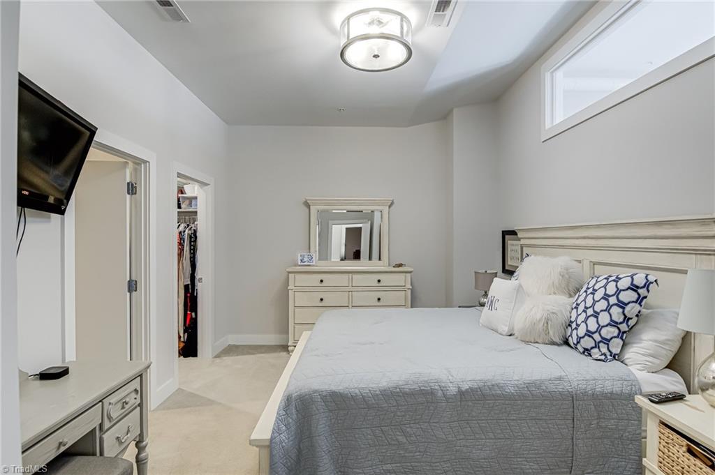 Winston-Salem, North Carolina 27101, United States, 2 Bedrooms Bedrooms, ,2 BathroomsBathrooms,Residential,Active,122058