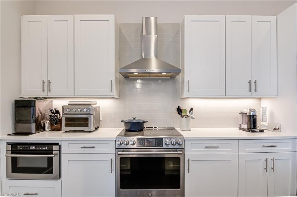 Winston-Salem, North Carolina 27101, United States, 2 Bedrooms Bedrooms, ,2 BathroomsBathrooms,Residential,Active,122058