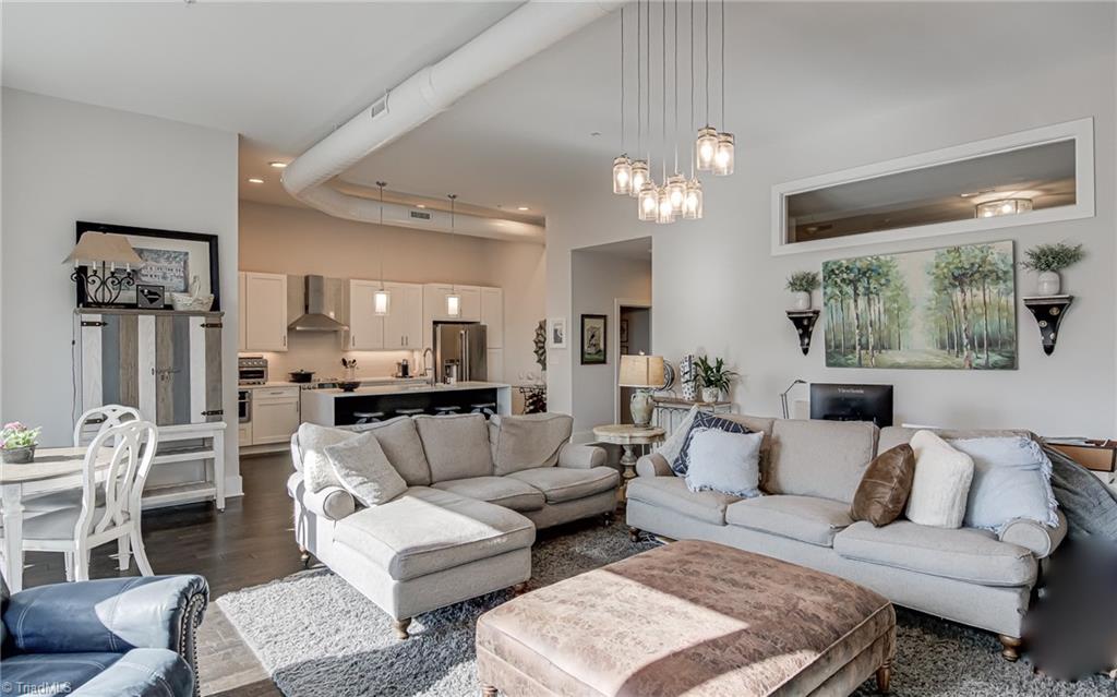 Winston-Salem, North Carolina 27101, United States, 2 Bedrooms Bedrooms, ,2 BathroomsBathrooms,Residential,Active,122058