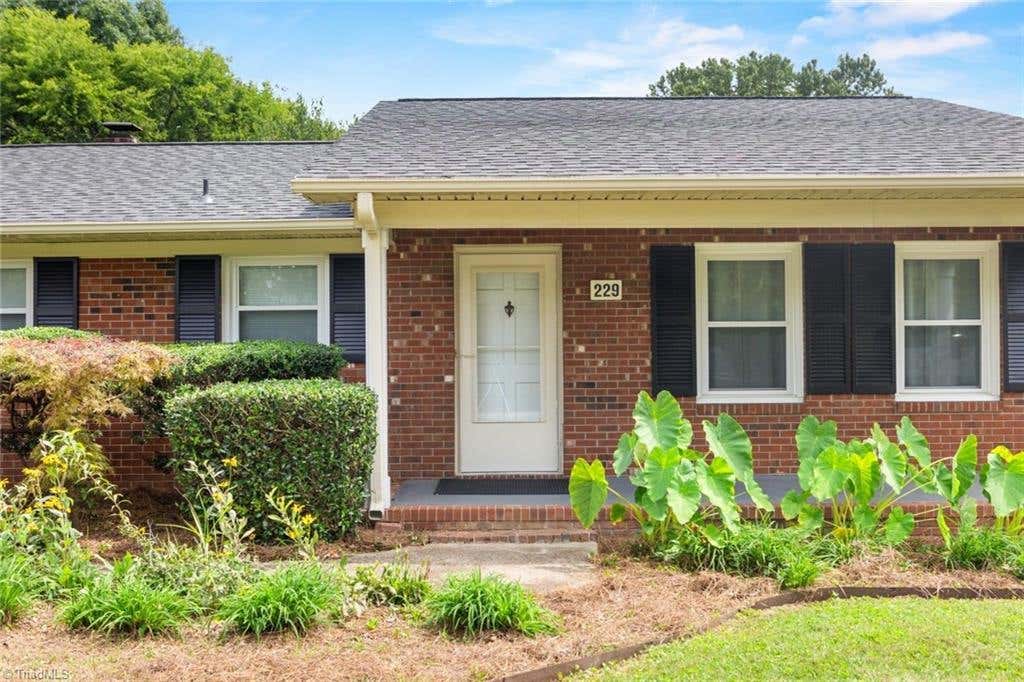 Photo of 229 Farmbrooke Lane, Winston-Salem, NC 27127 (MLS # 1232983)