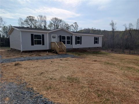 Mobile Home For Sale - 779 Iron Mountain Road<br/> Randolph County, Asheboro, NC 27205