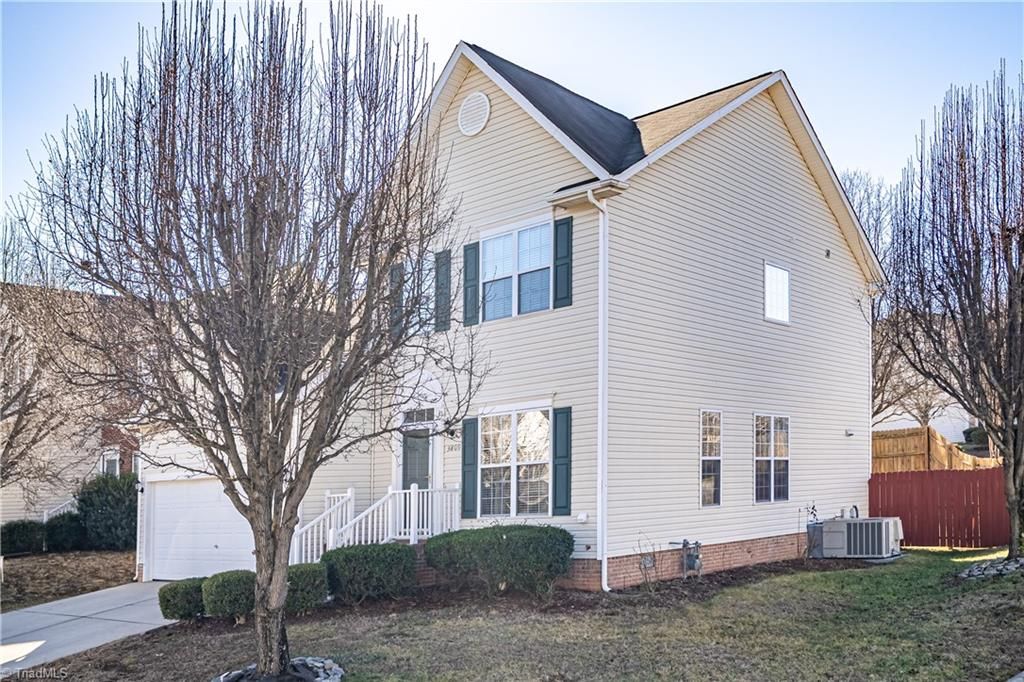 Photo of 3809 Parkway Vista Road, Greensboro, NC 27409 (MLS # 1210136)