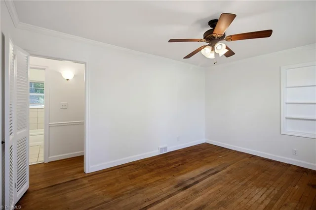2708 Rockwood Road, photo 4 of 34