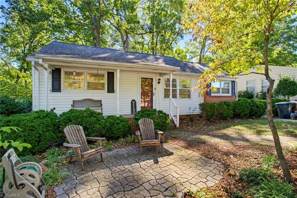 2708 ROCKWOOD RD, GREENSBORO, NC 27408 - Image 495d18c8b2eb9d46d2e695e1e115ad39/3355497940