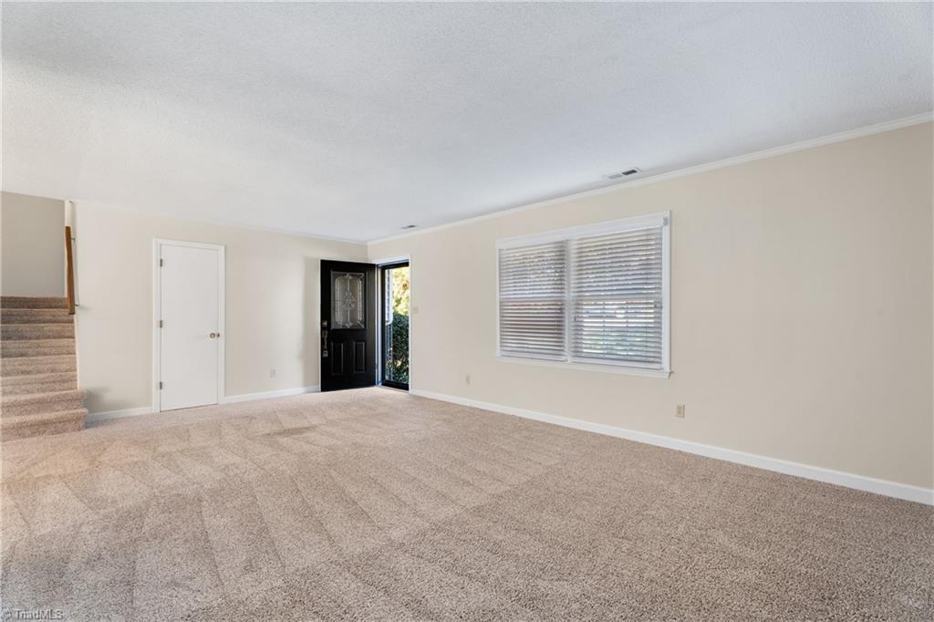 2805 Bobby Lane
