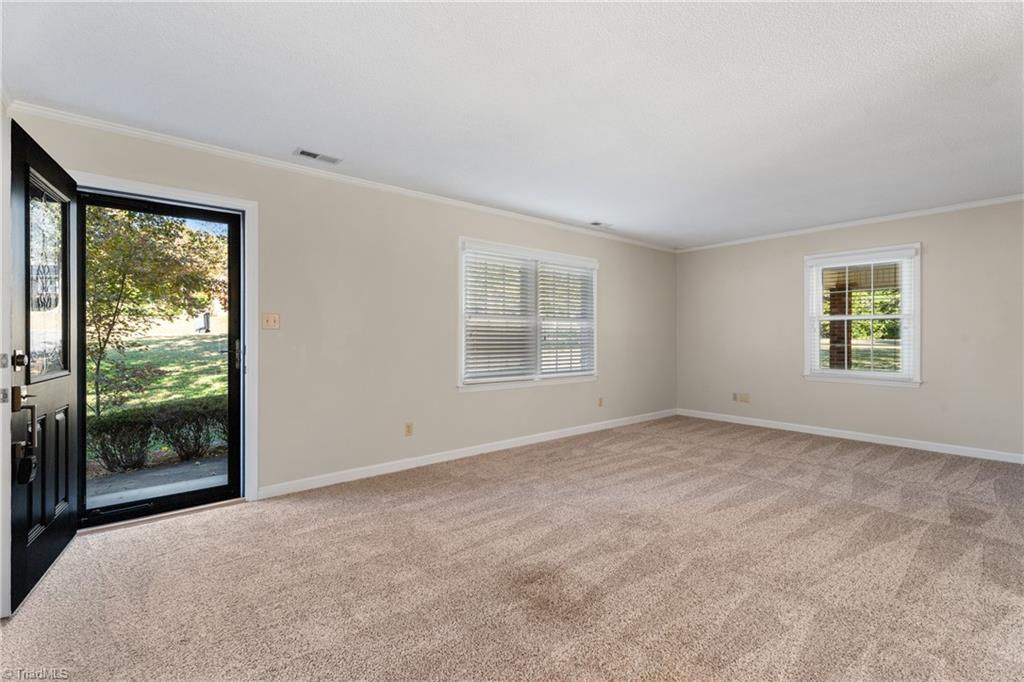 2805 Bobby Lane