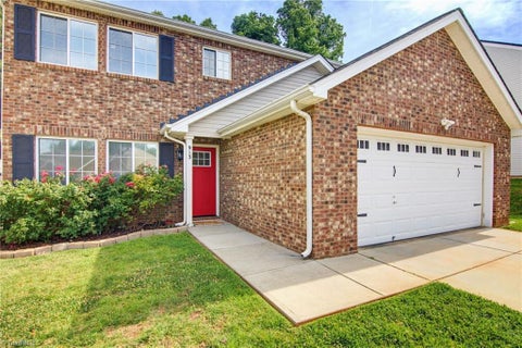 Homes For Sale - 913 Topsail Drive<br/> Browns Summit, NC 27214